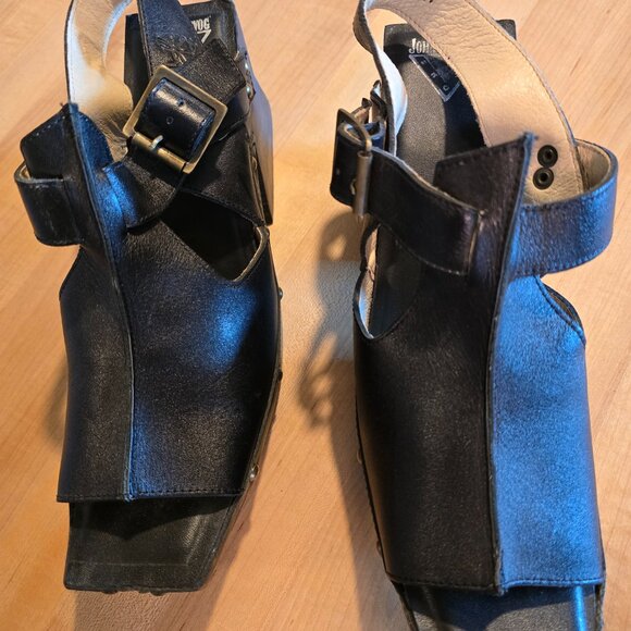 John Fluevog FLUESEUM black leather open toed wooden clog - Picture 2 of 6